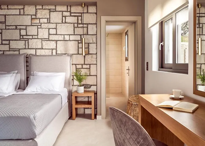 Julieta 1 By Tragaki